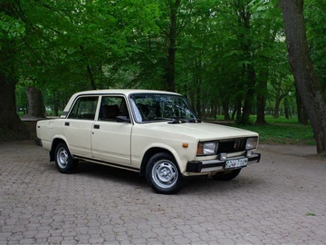 Авто ВАЗ 2105 1987 № 8787137
