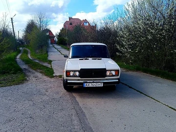 Авто ВАЗ 2107 1996 № 8787206