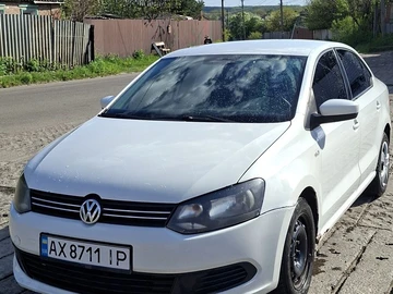 Авто Volkswagen Polo 2013 № 8787312
