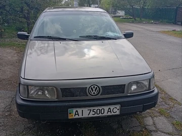Авто Volkswagen Passat Sedan 1989 № 8787331
