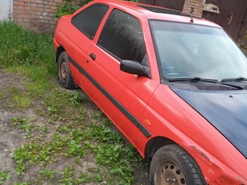 Авто Ford Escort 1996 № 8787420