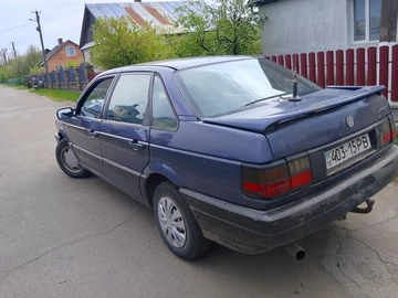 Авто Volkswagen Passat Sedan 1993 № 8787565