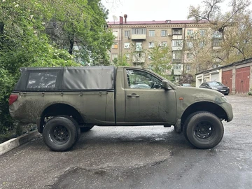 Авто Mitsubishi L 200 2006 № 8787981