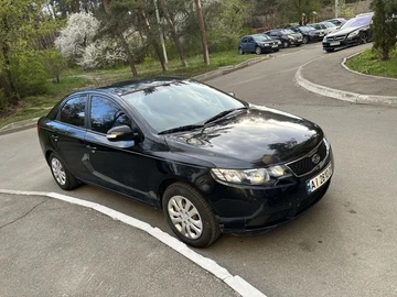 Авто KIA Cerato Forte  2009 № 8788004