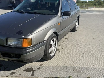 Авто Volkswagen Passat Sedan 1989 № 8788034