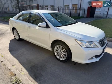 Авто Toyota Camry 2011 № 8788040