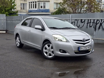 Авто Toyota Yaris 2007 № 8788297