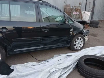 Авто Volkswagen Touran 2006 № 8788418