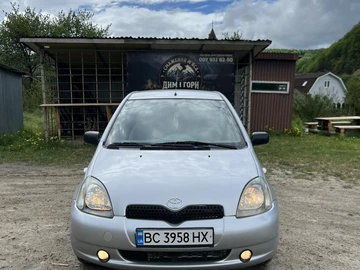 Авто Toyota Yaris 2000 № 8788745