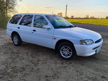 Авто Ford Escort 1997 № 8789086