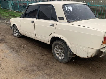 Авто ВАЗ 2105 1986 № 8789127
