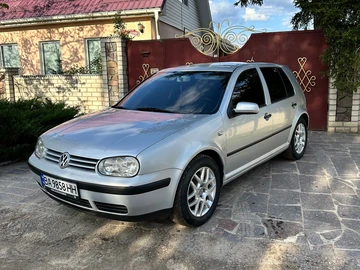 Авто Volkswagen Golf 2001 № 8789213