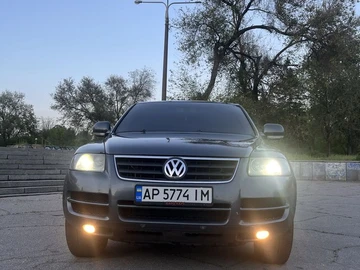 Авто Volkswagen Touareg 2004 № 8789303