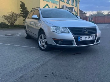 Авто Volkswagen Passat Variant 2010 № 8789318