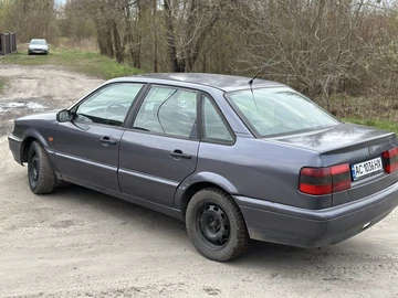 Авто Volkswagen Passat Sedan 1994 № 8789328