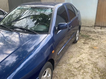 Авто Volkswagen Polo 1998 № 8789340