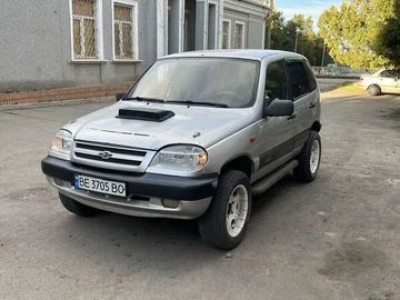 Авто Chevrolet Niva 2005 № 8789374