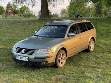 Авто Volkswagen Passat Variant 2003 № 8789365