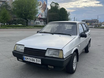 Авто ВАЗ 2109 1991 № 8789415