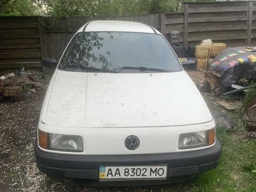Авто Volkswagen Passat Variant 1990 № 8789636