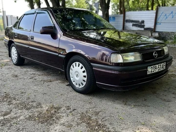 Авто Opel Vectra 1995 № 8789643