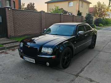 Авто Chrysler 300C 2008 № 8789650