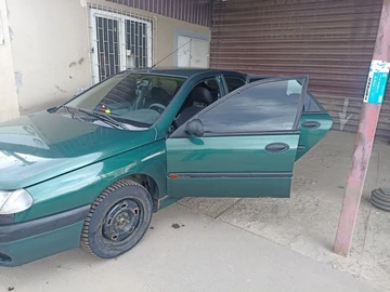 Авто Renault Laguna 1994 № 8789856