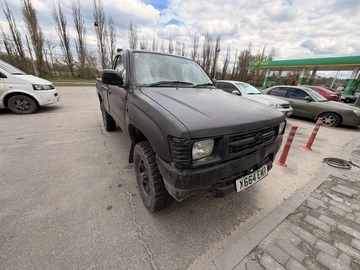 Авто Toyota Hilux Pick Up 2000 № 8790118