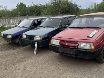 Авто ВАЗ 2109 1992 № 8790235