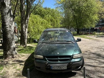 Авто Chrysler Voyager 2000 № 8790341