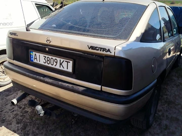 Авто Opel Vectra 1989 № 8790404
