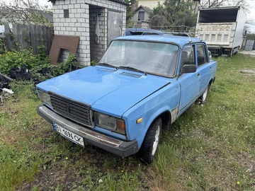 Авто ВАЗ 2107 1992 № 8790475