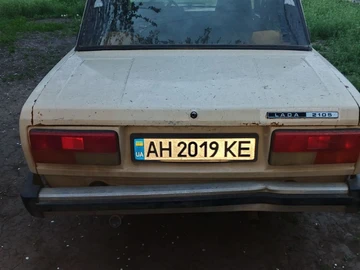 Авто ВАЗ 2105 1988 № 8790602