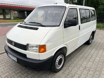 Авто Volkswagen Transporter 2000 № 8790767