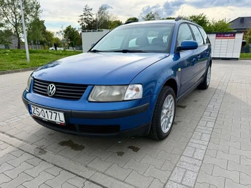 Авто Volkswagen Passat Variant 2000 № 8790769