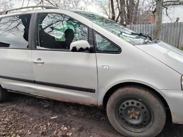 Авто Volkswagen Sharan 2002 № 8790779