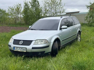 Авто Volkswagen Passat Sedan 2000 № 8791348