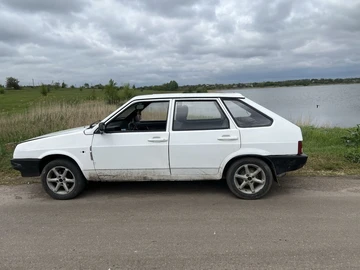 Авто ВАЗ 2109 1987 № 8791358