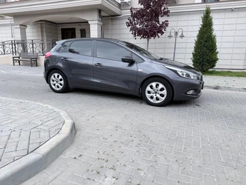Авто KIA Cee X27 D 2014 № 8791579