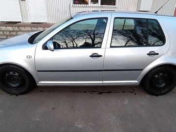 Авто Volkswagen Golf 2001 № 8791913