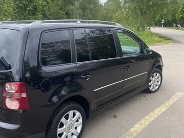 Авто Volkswagen Touran 2007 № 8791935