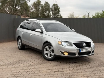 Авто Volkswagen Passat Variant 2009 № 8792082