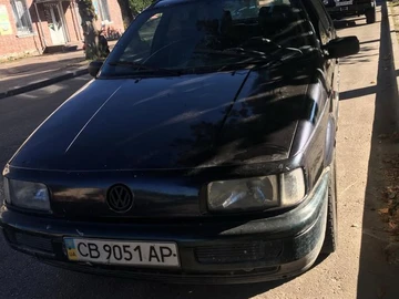 Авто Volkswagen Passat Variant 1992 № 8792087