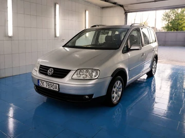 Авто Volkswagen Touran 2007 № 8792093