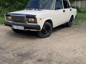 Авто ВАЗ 2107 1986 № 8792376