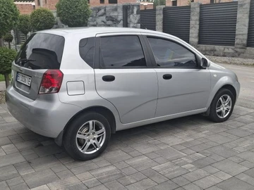 Авто Chevrolet Aveo 2006 № 8792425
