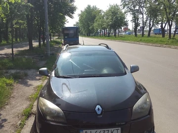 Авто Renault 4 2010 № 8792600