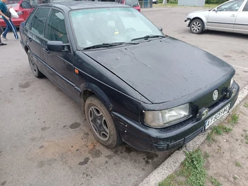 Авто Volkswagen Passat Sedan 1990 № 8792614