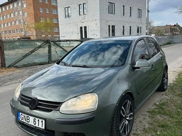 Авто Volkswagen Golf 2004 № 8793136