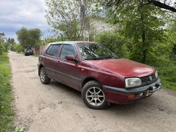 Авто Volkswagen Golf 1999 № 8793207